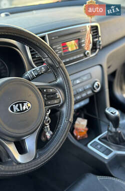 Внедорожник / Кроссовер Kia Sportage 2016 в 