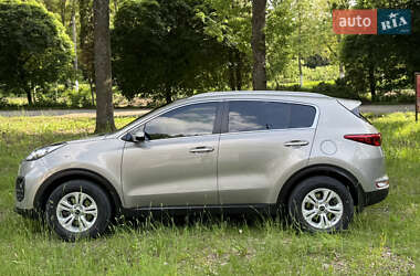 Внедорожник / Кроссовер Kia Sportage 2016 в 