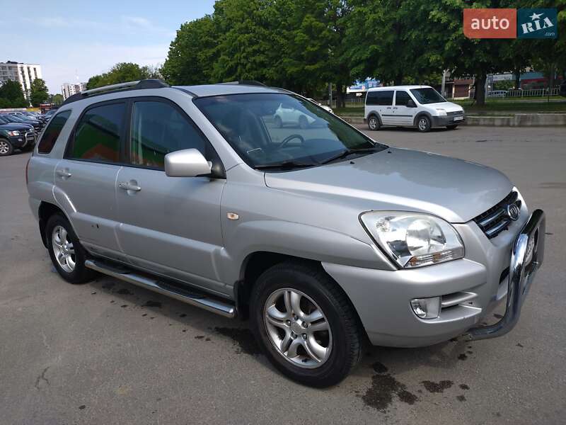 Позашляховик / Кросовер Kia Sportage 2006 в Івано-Франківську