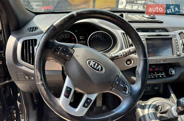 Внедорожник / Кроссовер Kia Sportage 2015 в 