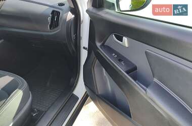 Внедорожник / Кроссовер Kia Sportage 2011 в 