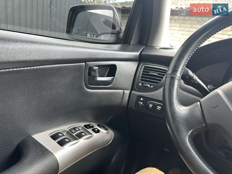 Позашляховик / Кросовер Kia Sportage 2006 в Стрию