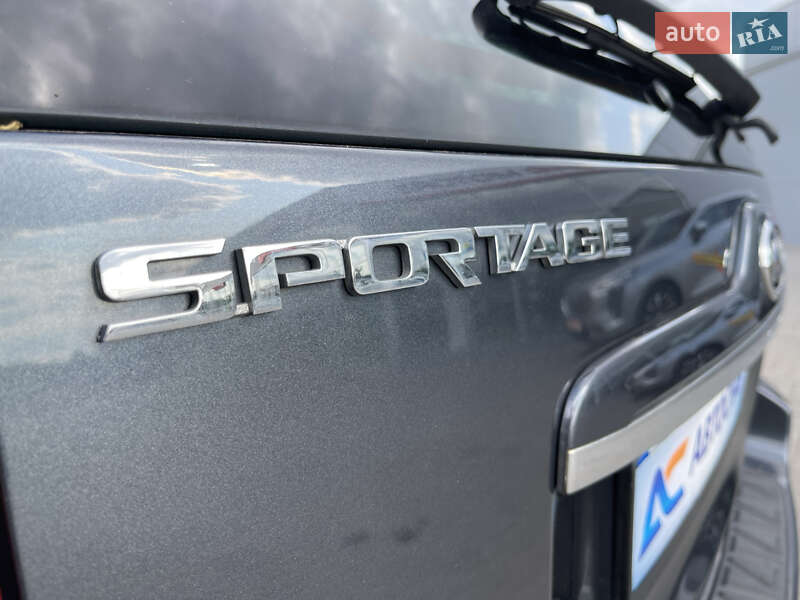 Позашляховик / Кросовер Kia Sportage 2009 в Полтаві