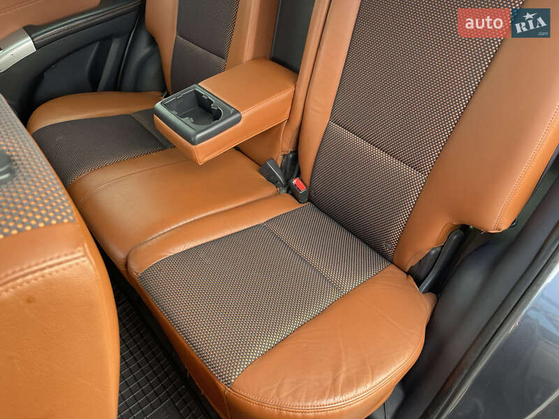 Позашляховик / Кросовер Kia Sportage 2009 в Полтаві