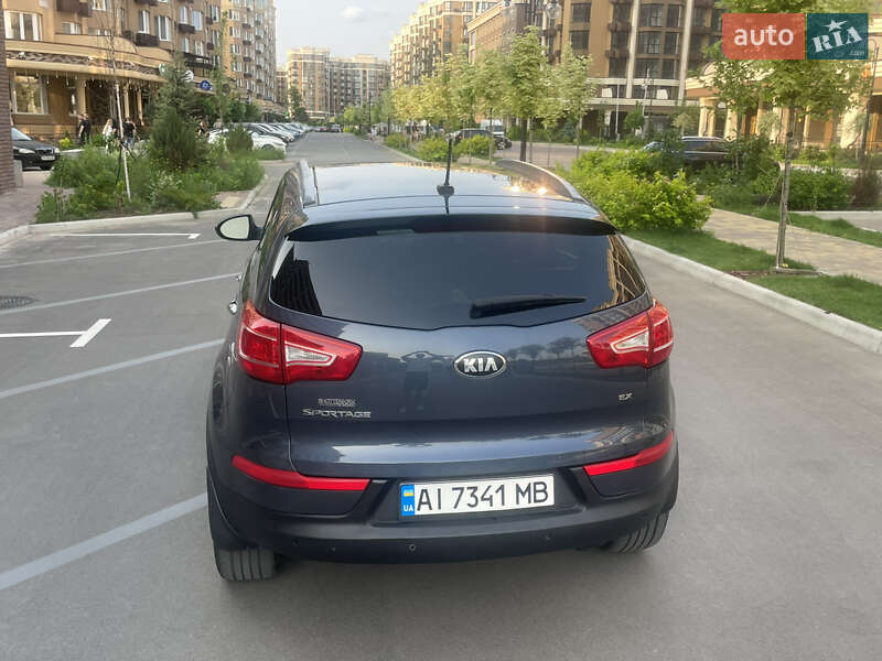 Внедорожник / Кроссовер Kia Sportage 2013 в Киеве