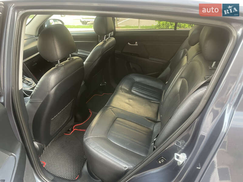 Внедорожник / Кроссовер Kia Sportage 2013 в Киеве