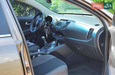 Внедорожник / Кроссовер Kia Sportage 2012 в 