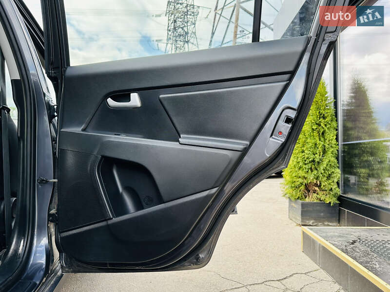 Позашляховик / Кросовер Kia Sportage 2013 в Харкові