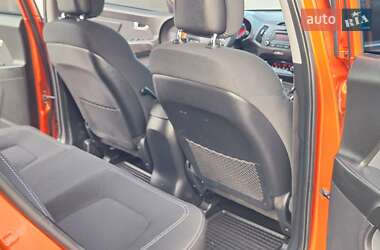 Внедорожник / Кроссовер Kia Sportage 2013 в 
