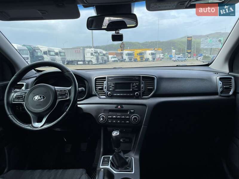Внедорожник / Кроссовер Kia Sportage 2017 в Сваляве