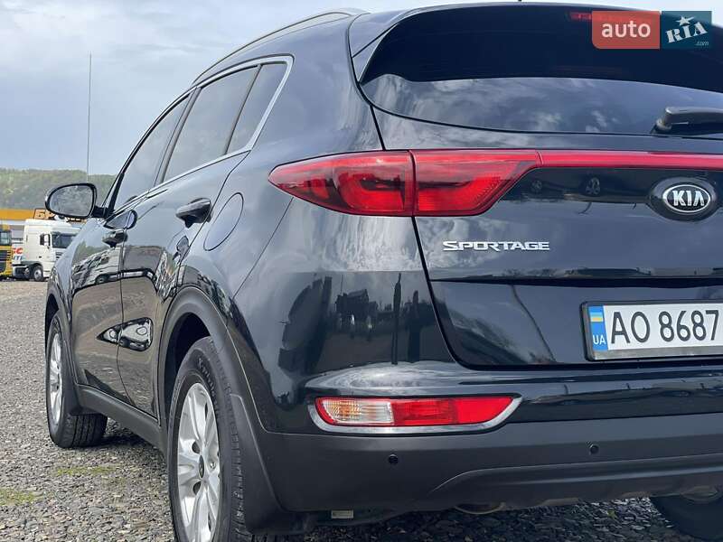 Внедорожник / Кроссовер Kia Sportage 2017 в Сваляве