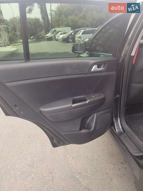 Внедорожник / Кроссовер Kia Sportage 2016 в Виннице