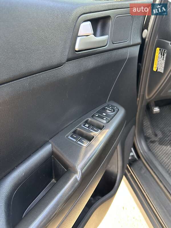 Внедорожник / Кроссовер Kia Sportage 2017 в Кропивницком