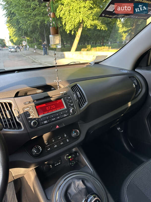 Внедорожник / Кроссовер Kia Sportage 2013 в Житомире