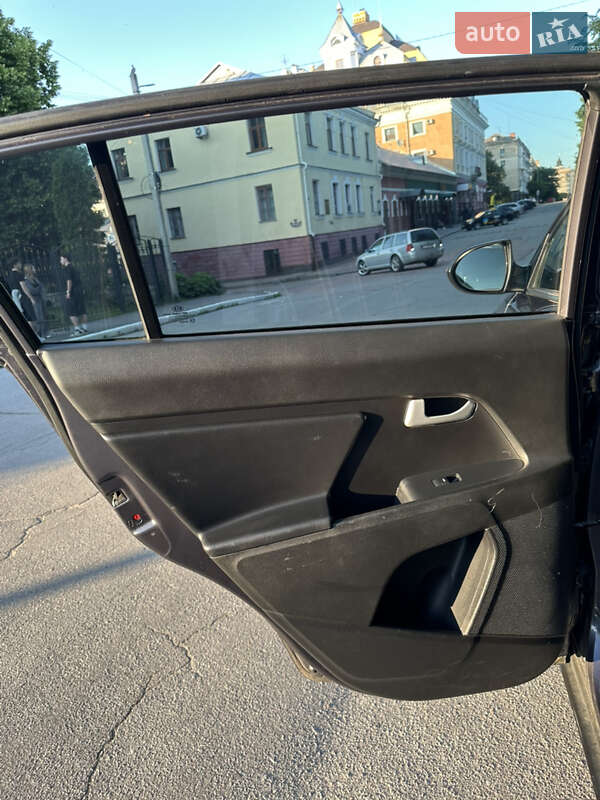 Внедорожник / Кроссовер Kia Sportage 2013 в Житомире