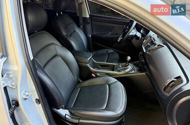Внедорожник / Кроссовер Kia Sportage 2013 в 