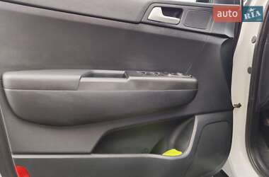 Позашляховик / Кросовер Kia Sportage 2019 в 