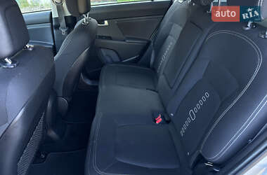 Позашляховик / Кросовер Kia Sportage 2015 в 