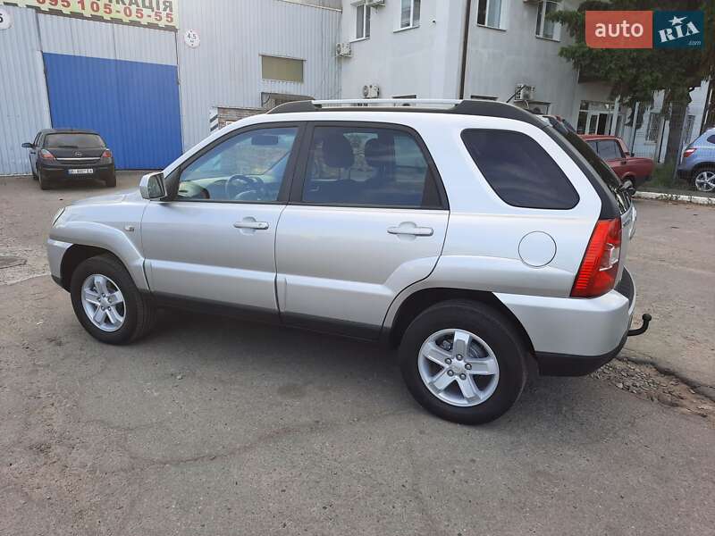 Внедорожник / Кроссовер Kia Sportage 2009 в Полтаве