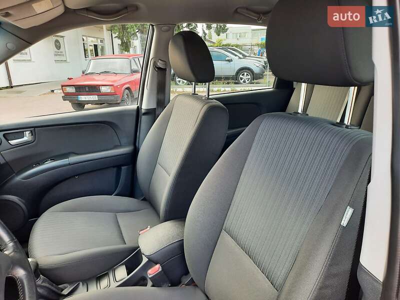 Внедорожник / Кроссовер Kia Sportage 2009 в Полтаве