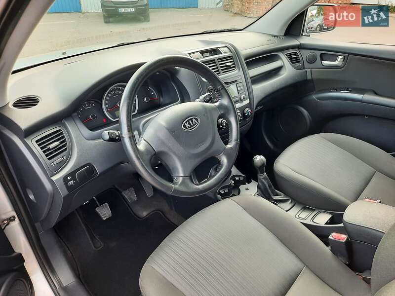 Внедорожник / Кроссовер Kia Sportage 2009 в Полтаве