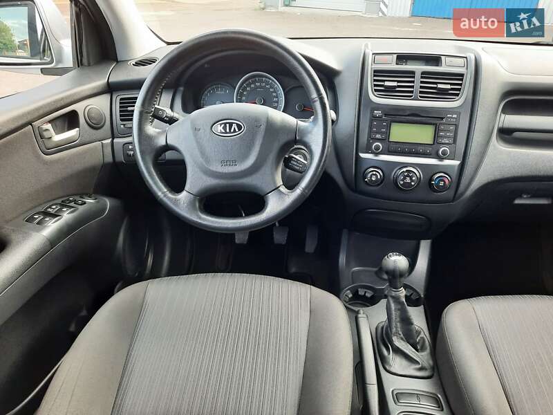 Внедорожник / Кроссовер Kia Sportage 2009 в Полтаве