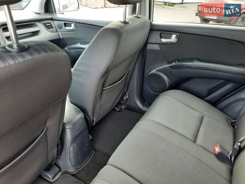 Внедорожник / Кроссовер Kia Sportage 2009 в Полтаве