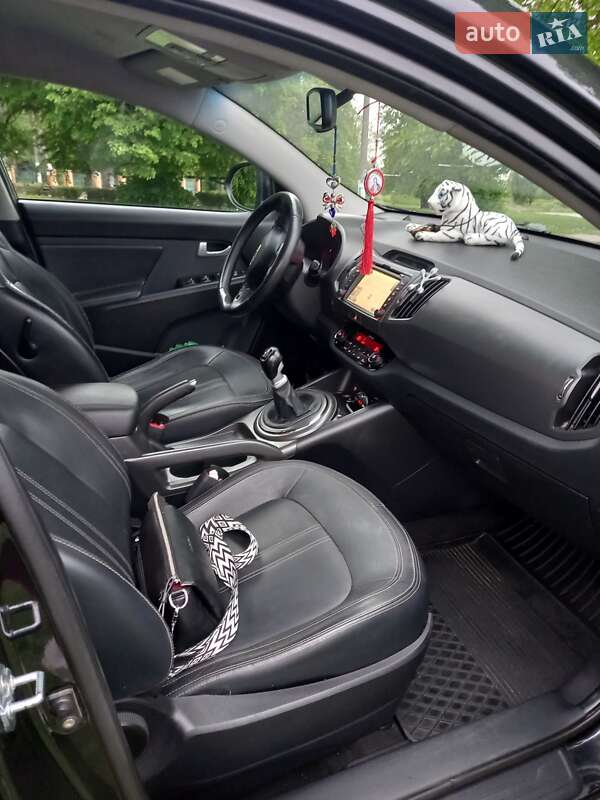 Внедорожник / Кроссовер Kia Sportage 2011 в Романове