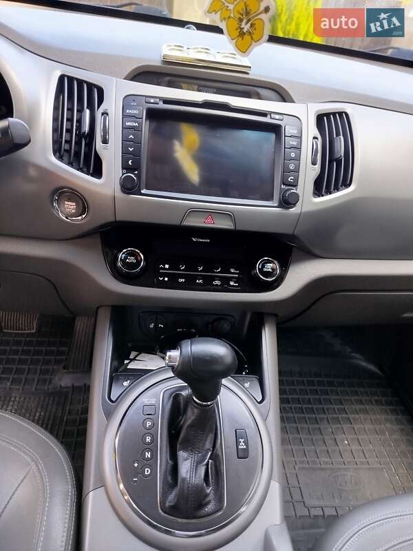 Внедорожник / Кроссовер Kia Sportage 2012 в Яворове