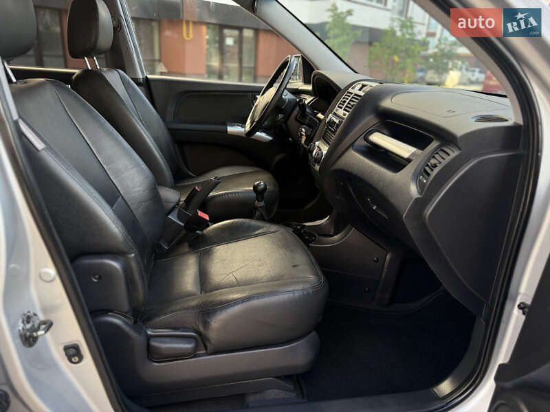 Позашляховик / Кросовер Kia Sportage 2008 в Івано-Франківську