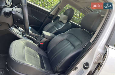 Позашляховик / Кросовер Kia Sportage 2011 в 