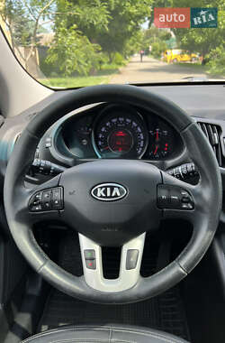 Позашляховик / Кросовер Kia Sportage 2011 в 