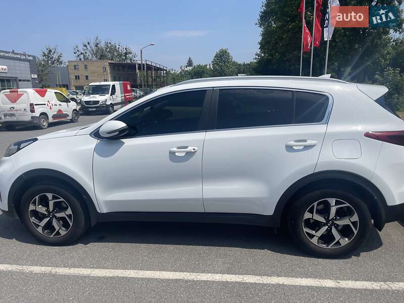 Позашляховик / Кросовер Kia Sportage 2021 в Львові