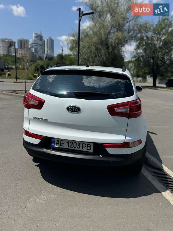Позашляховик / Кросовер Kia Sportage 2012 в Дніпрі