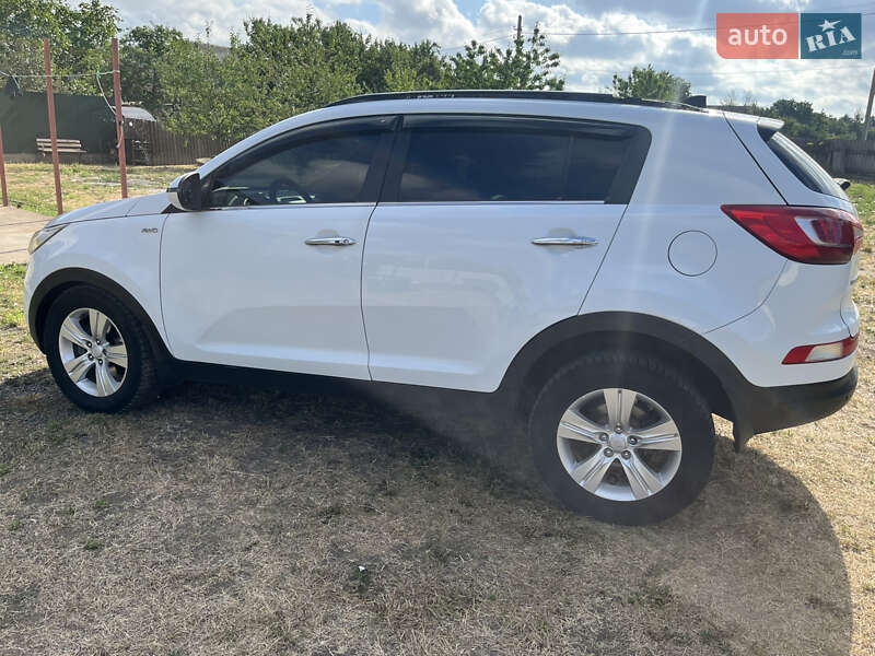 Позашляховик / Кросовер Kia Sportage 2012 в Єланці