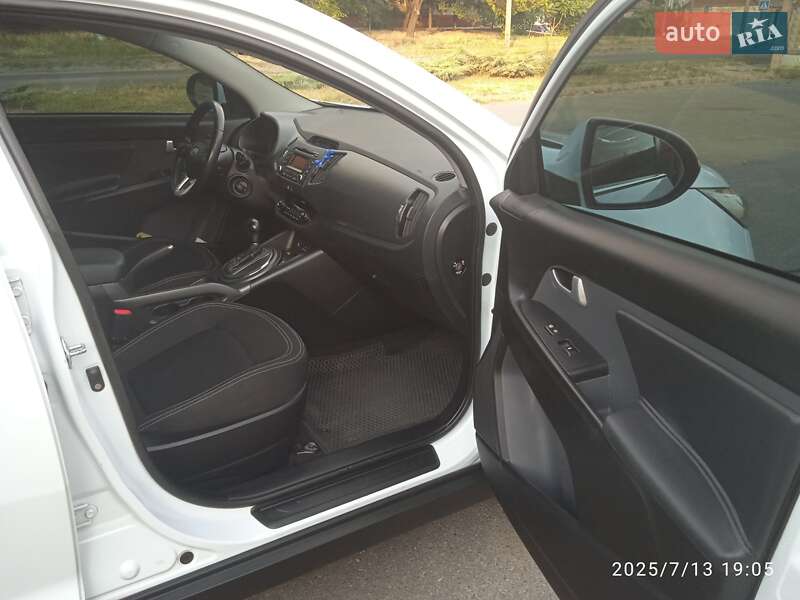 Позашляховик / Кросовер Kia Sportage 2011 в Запоріжжі