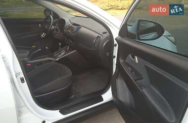 Позашляховик / Кросовер Kia Sportage 2011 в 
