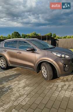 Позашляховик / Кросовер Kia Sportage 2016 в 