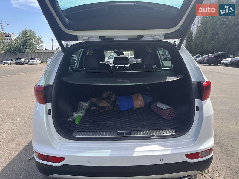 Позашляховик / Кросовер Kia Sportage 2016 в Києві