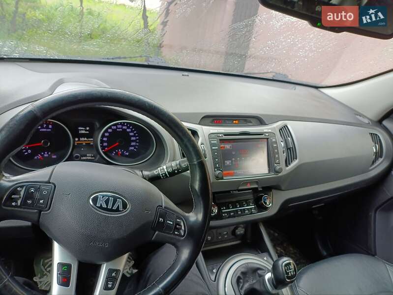 Внедорожник / Кроссовер Kia Sportage 2015 в Здолбунове