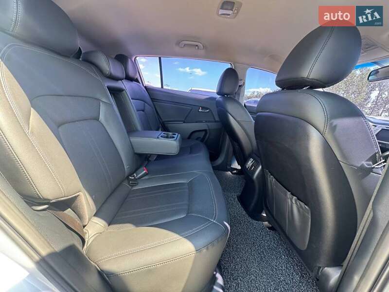 Позашляховик / Кросовер Kia Sportage 2014 в Києві