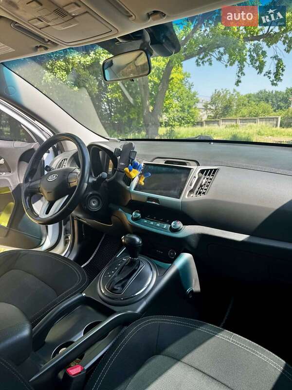 Позашляховик / Кросовер Kia Sportage 2012 в Миколаєві