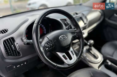Внедорожник / Кроссовер Kia Sportage 2011 в 