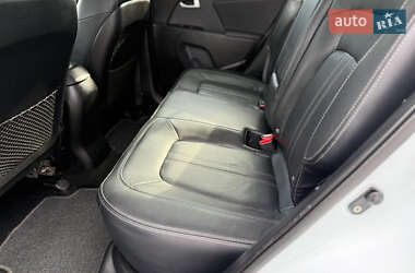 Внедорожник / Кроссовер Kia Sportage 2011 в 