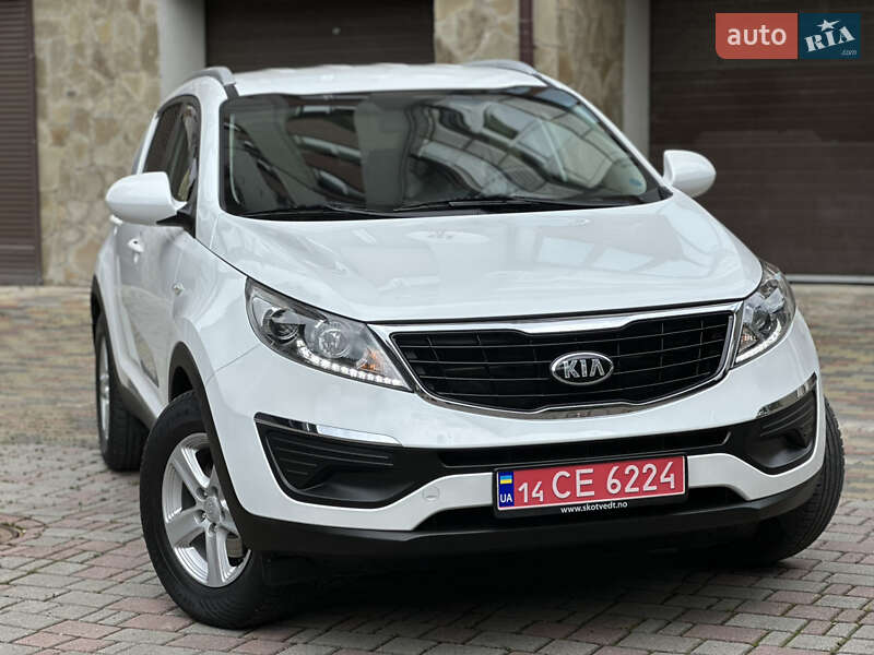 Внедорожник / Кроссовер Kia Sportage 2014 в Надворной