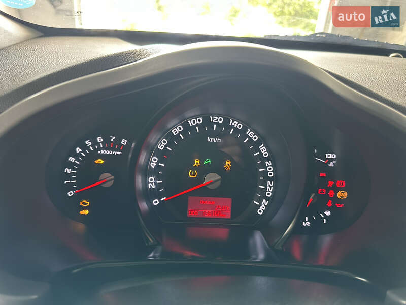 Внедорожник / Кроссовер Kia Sportage 2014 в Надворной