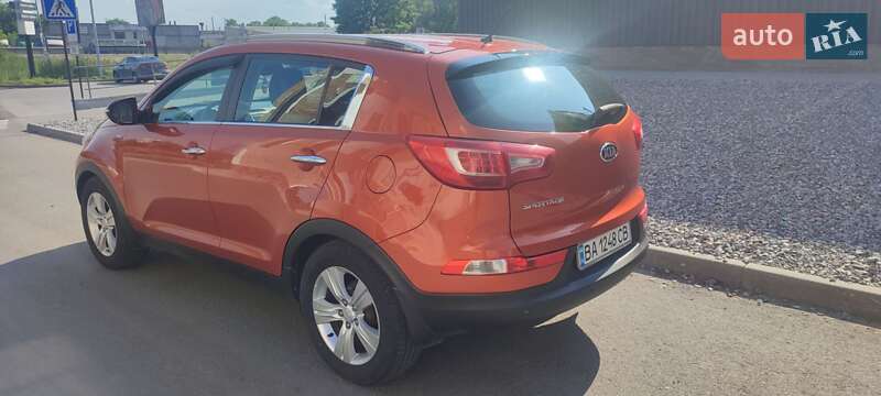 Внедорожник / Кроссовер Kia Sportage 2012 в Александрие