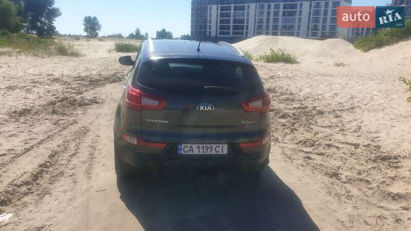 Позашляховик / Кросовер Kia Sportage 2011 в Черкасах