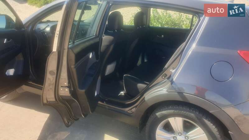 Позашляховик / Кросовер Kia Sportage 2011 в Черкасах