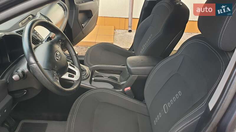 Позашляховик / Кросовер Kia Sportage 2011 в Черкасах